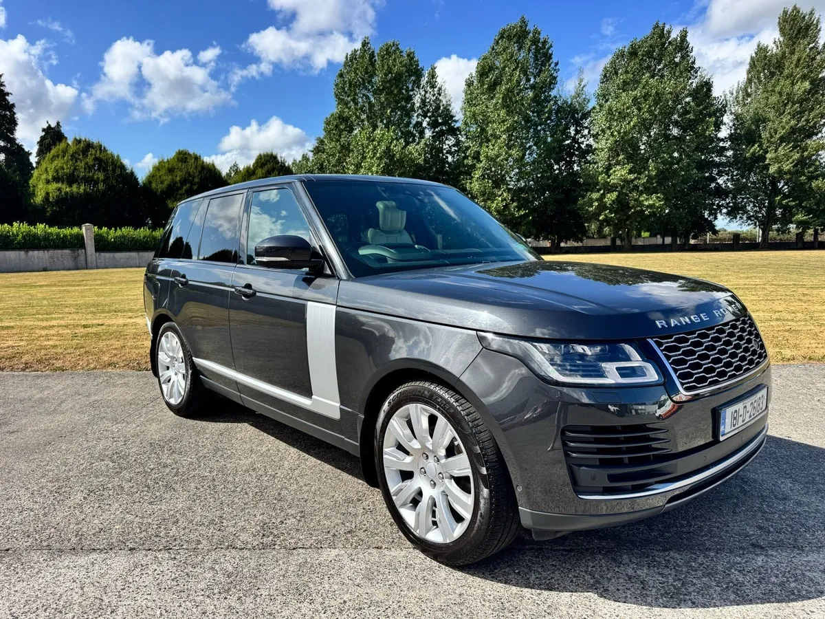 **Range Rover VOGUE/ PANO ROOF/ HEAD UP DISPLAY** - Image 1