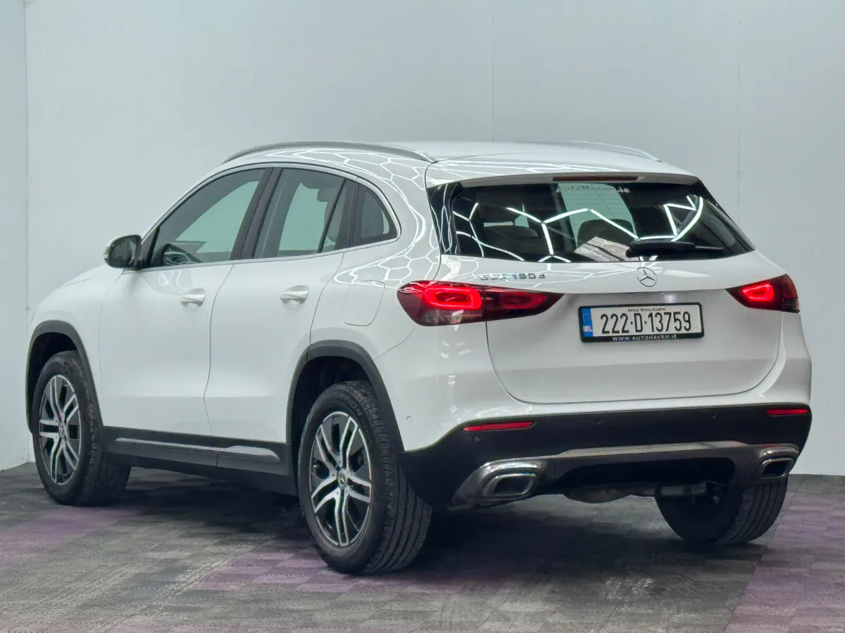 2022 Mercedes-Benz GLA Progressive, Automatic - Image 4