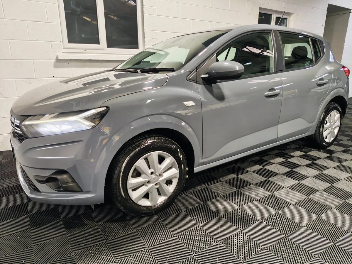 Dacia Sandero 2023 1.0 EXPRESSION SPEC EXTRAS - Image 3
