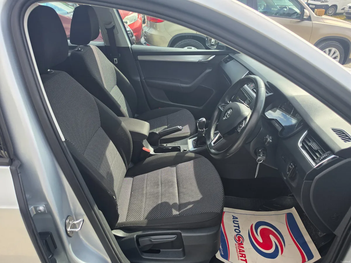 Skoda Octavia 2016 - Image 6