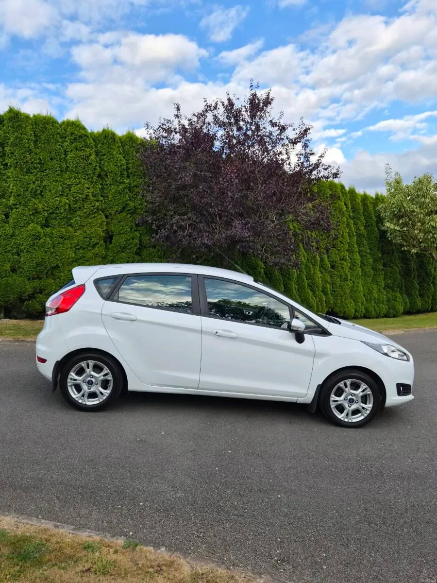 2016 ford fiesta - Image 2