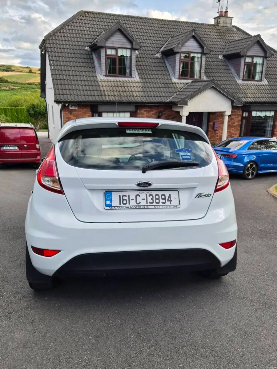 2016 ford fiesta - Image 4
