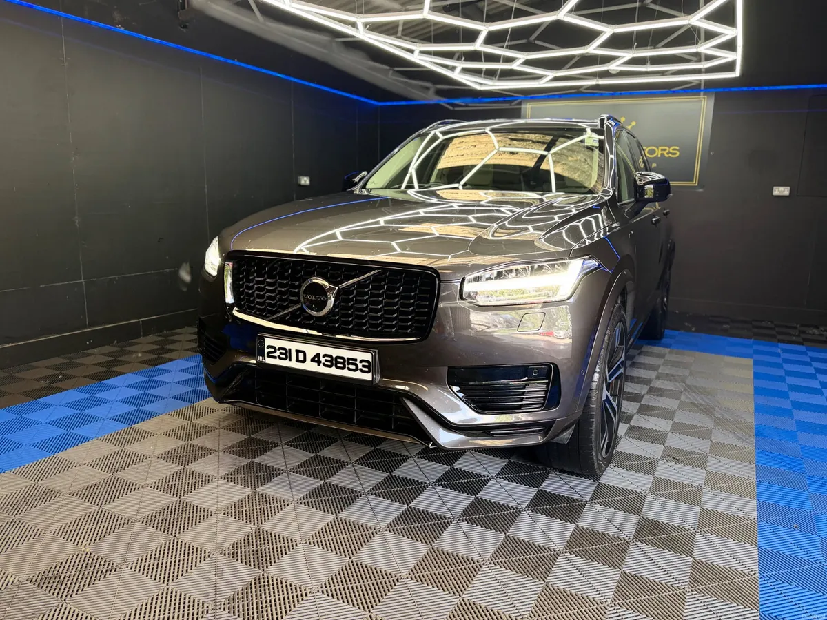 Volvo XC90 T8 R-DESIGN,PANORAMIC 7 SEATS - Image 4
