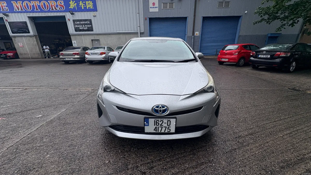 Toyota Prius 1.8 Hybrid Petrol 2016 - Image 2