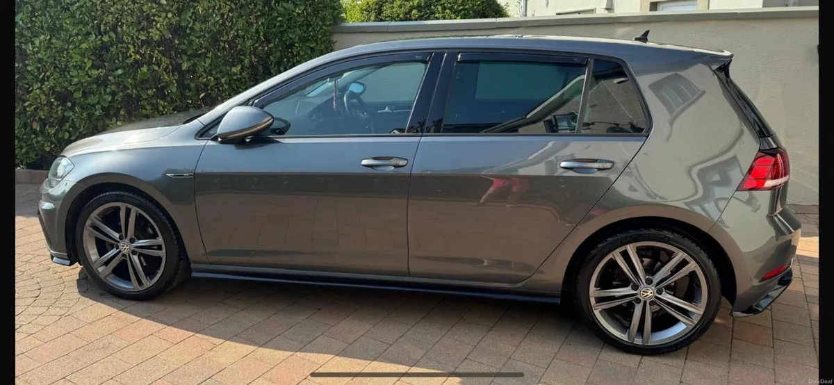 Volkswagen Golf R Line - Image 1
