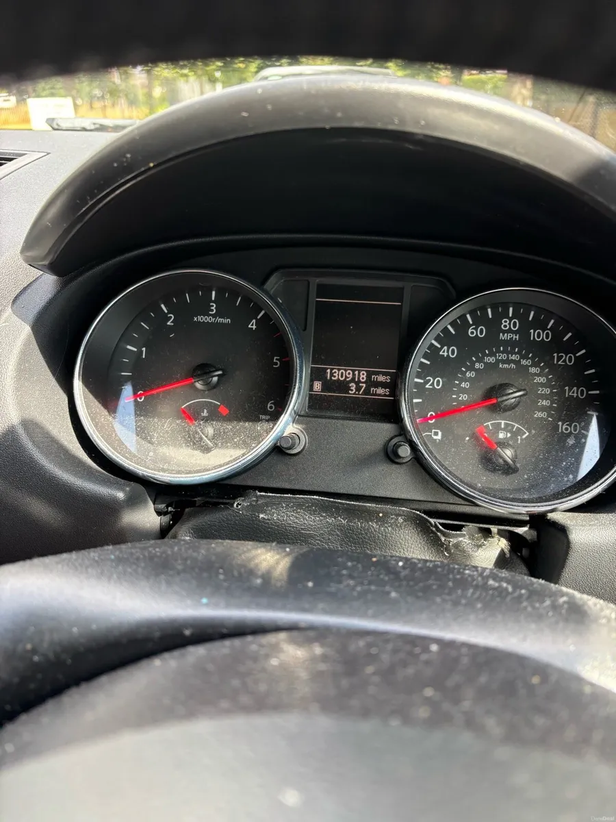 Nissan Qashqai  1.5 dsl - Image 4