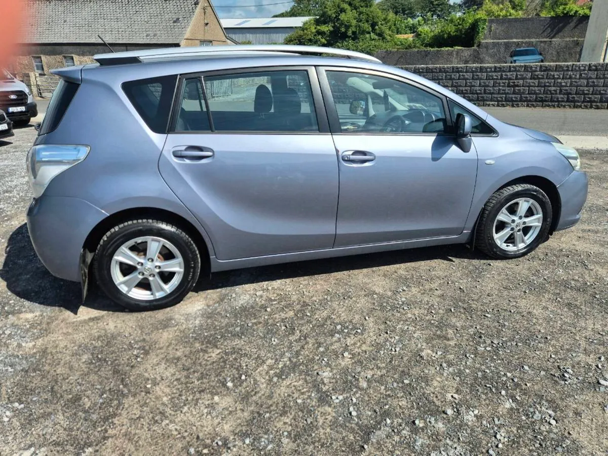 Toyota verso 2010 7 seats - Image 5