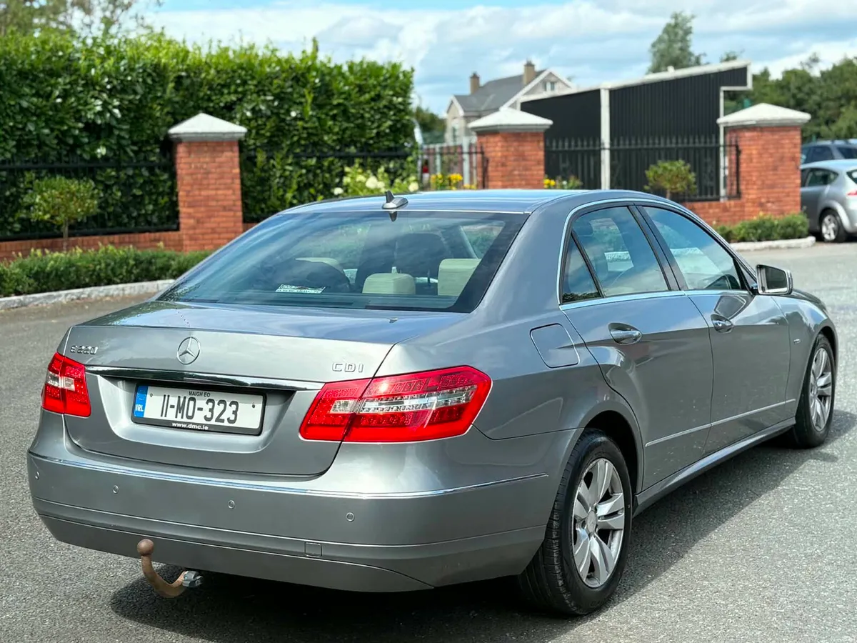 2011 Mercedes E220 Avangarde Automatic - Image 6
