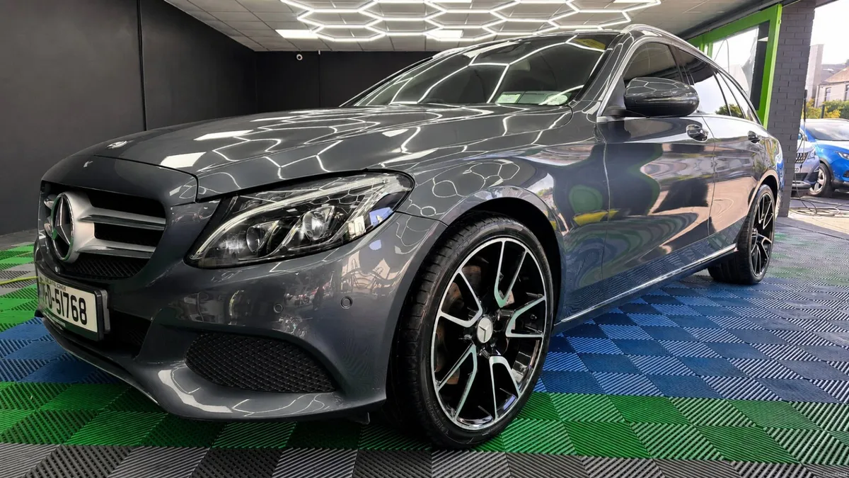 Mercedes-Benz C350E  278 BHP - Image 5