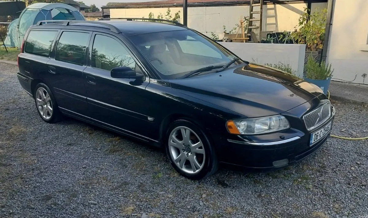 Volvo V70 D5 - Image 2