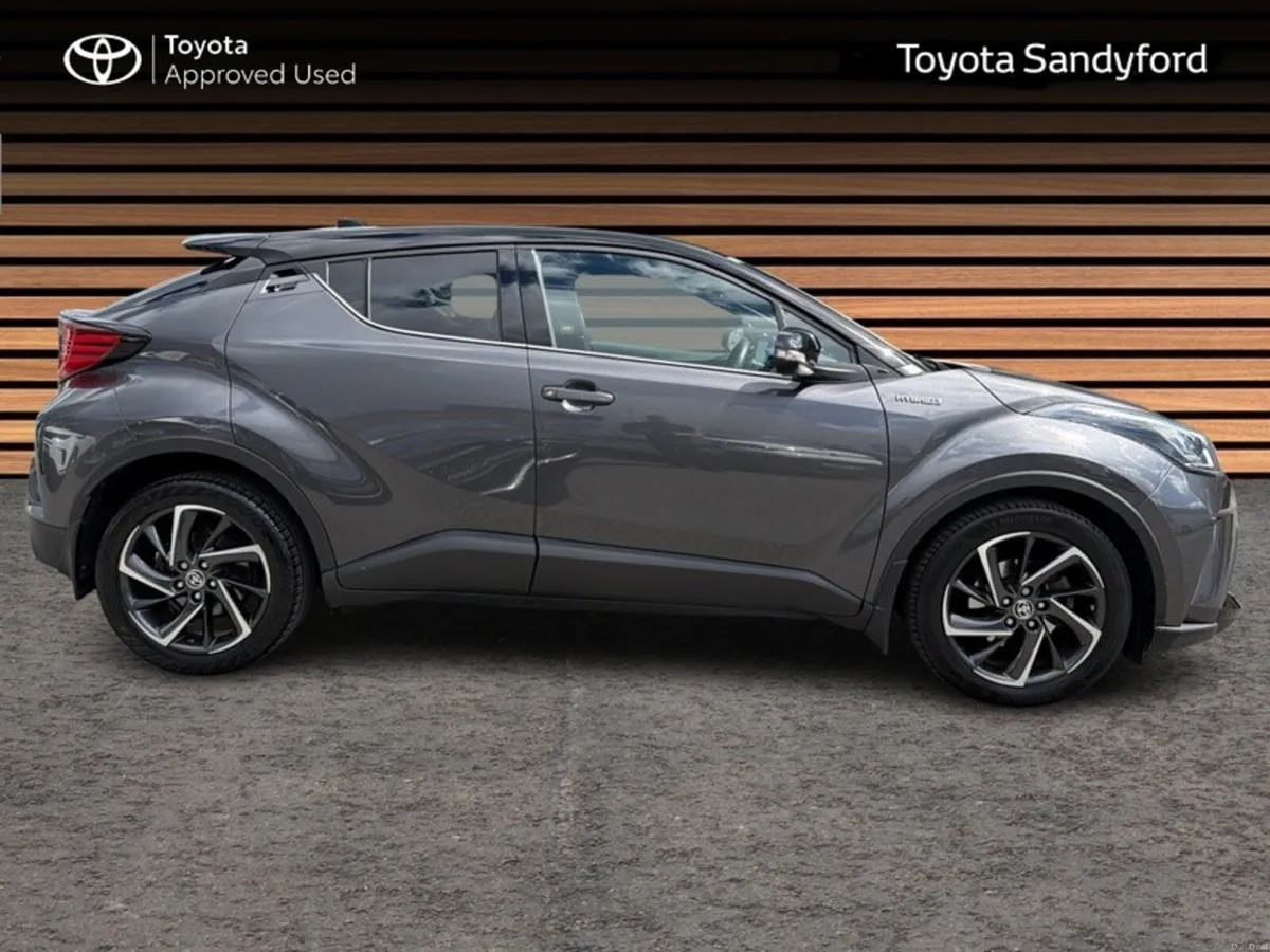 Toyota C-HR HYBRID LUNA SPORT // ALLOY WHEELS // A - Image 3