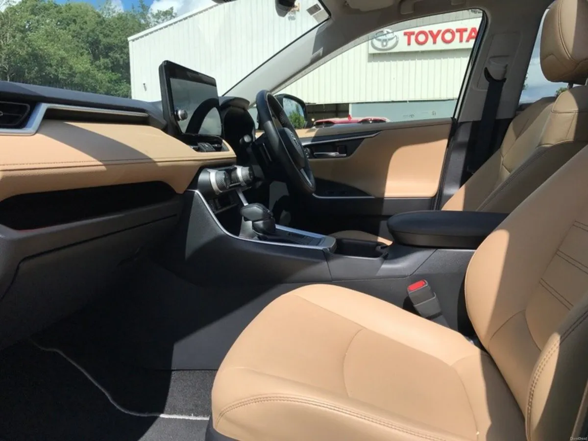 Toyota RAV4 HYBRID PLATINUM FWD - GRANDONS - Image 6