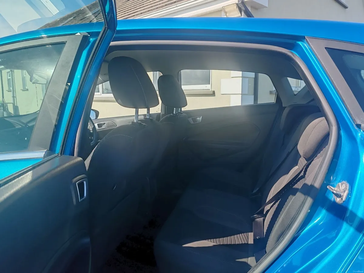 Ford Fiesta 2014 - Image 2