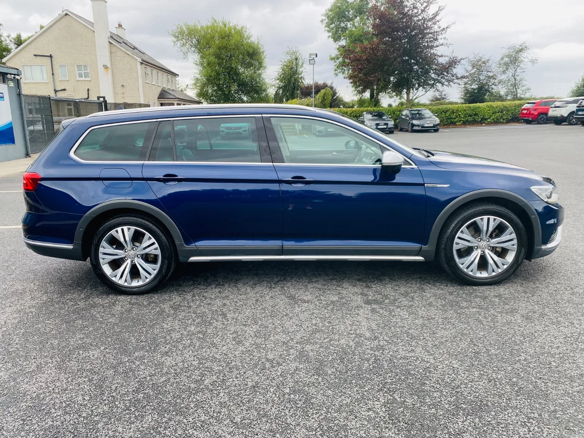 VOLKSWAGEN PASSAT ESTATE ALLTRACK 4 MOTION DSG 192 - Image 4