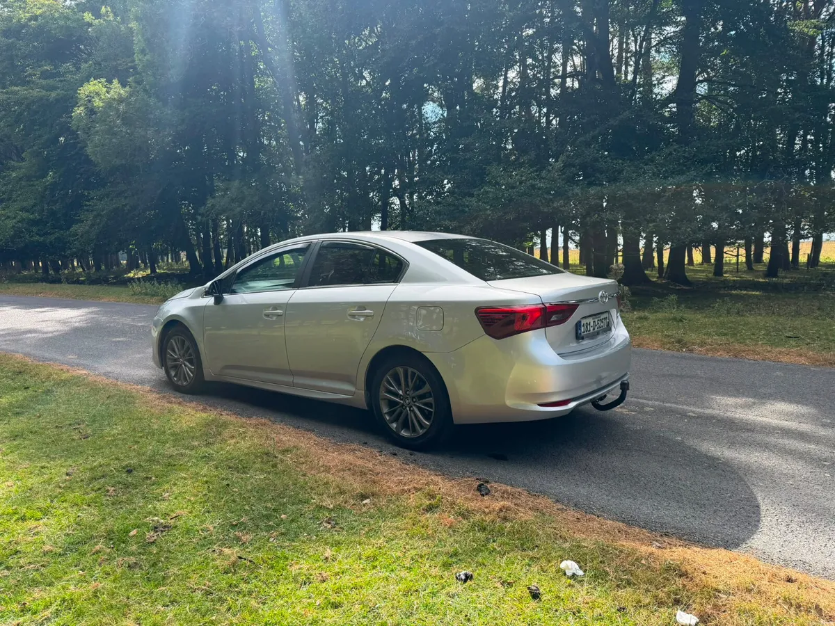 Toyota Avensis 2018 Diesel Low KM - Image 5