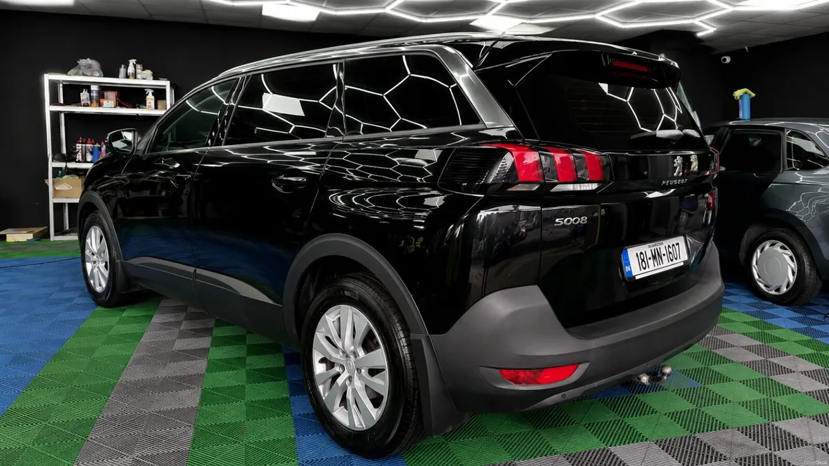 Peugeot 5008 2018 AUTOMATIC AA APPROVED - Image 6