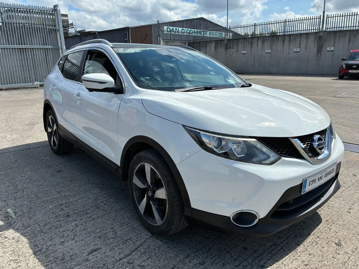 171 Nissan Qashqai  1.6 CV CVT PREMIUM - Image 1