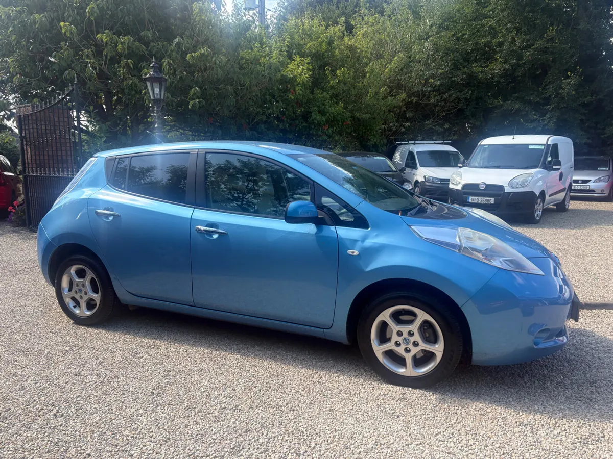 Nissan Leaf 2011(AUTOMATIC) - Image 1