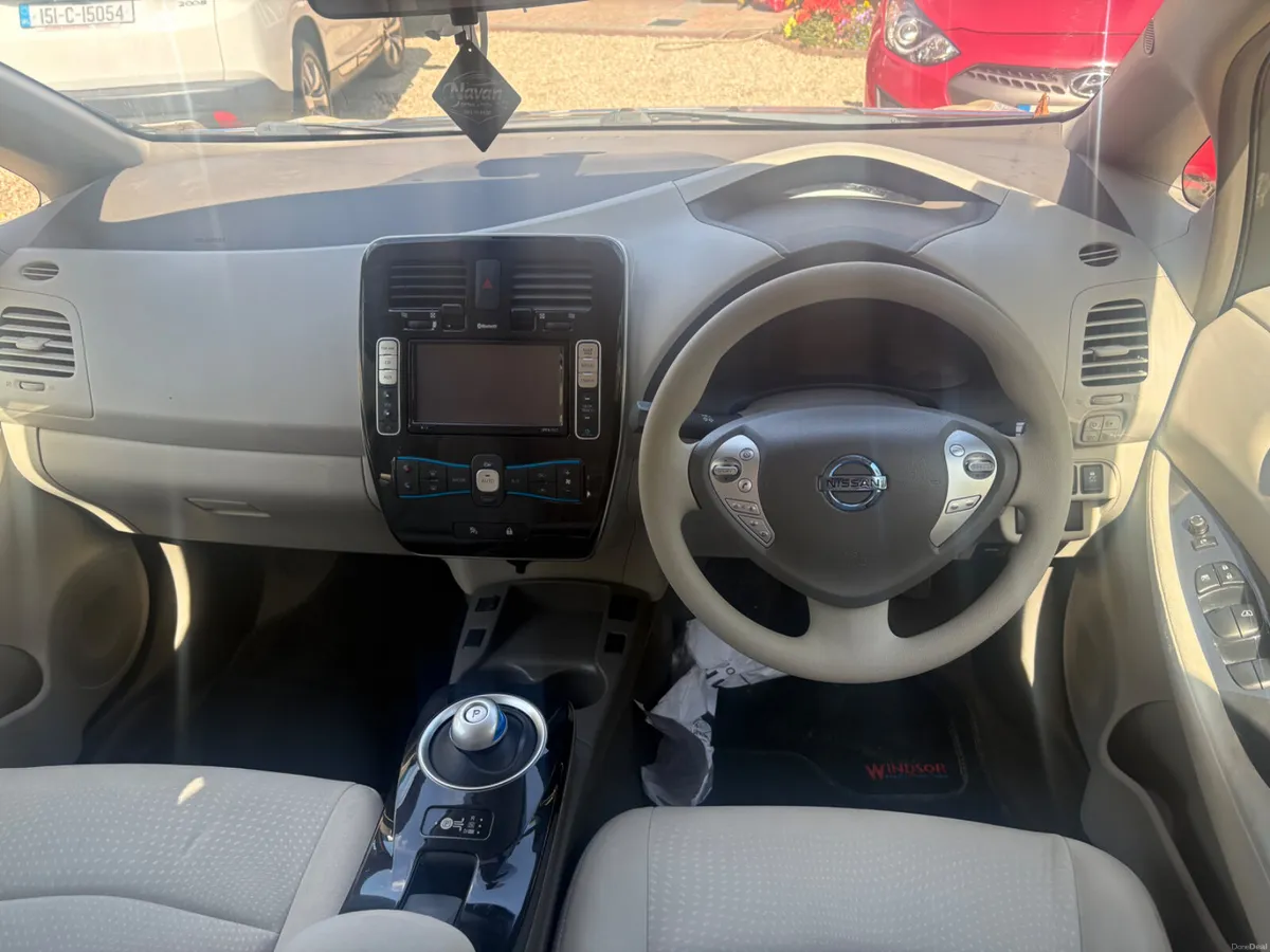 Nissan Leaf 2011(AUTOMATIC) - Image 5