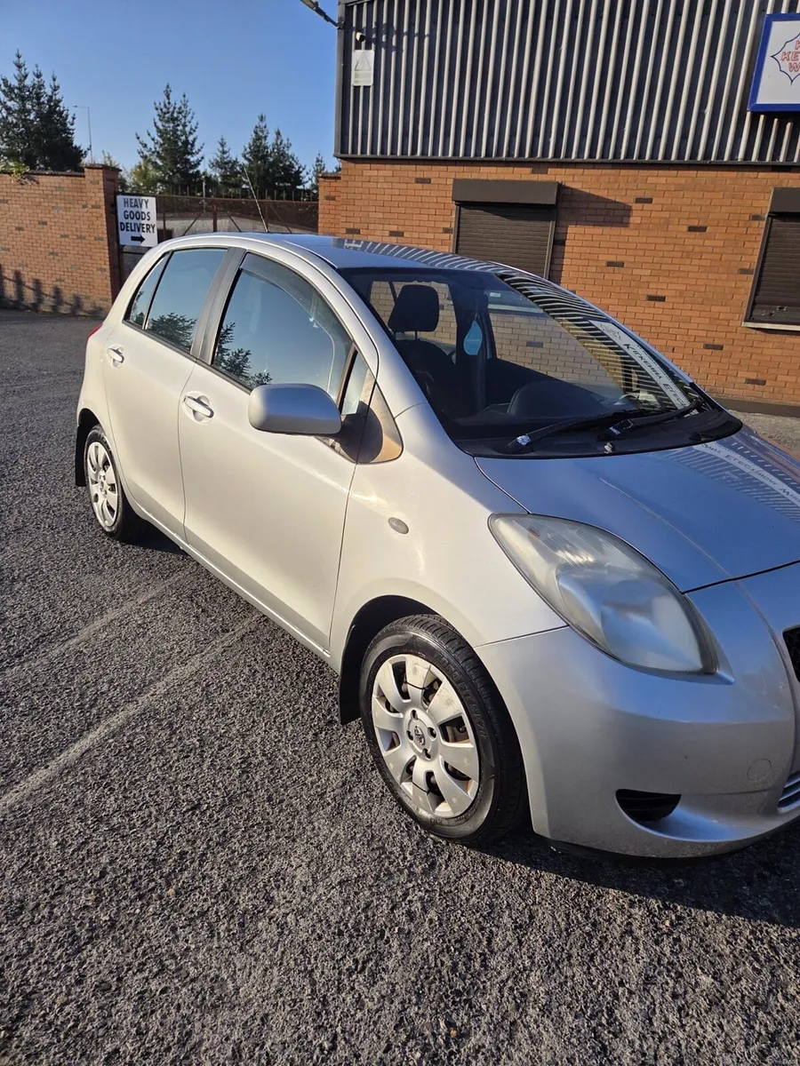 Toyota Yaris - Image 5