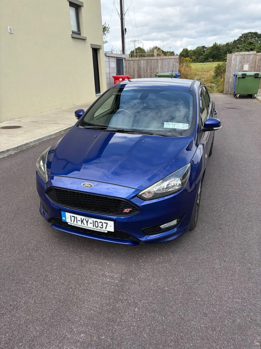 2017 Ford Focus St line 1.5 Diesel *Low Milage* - Image 3