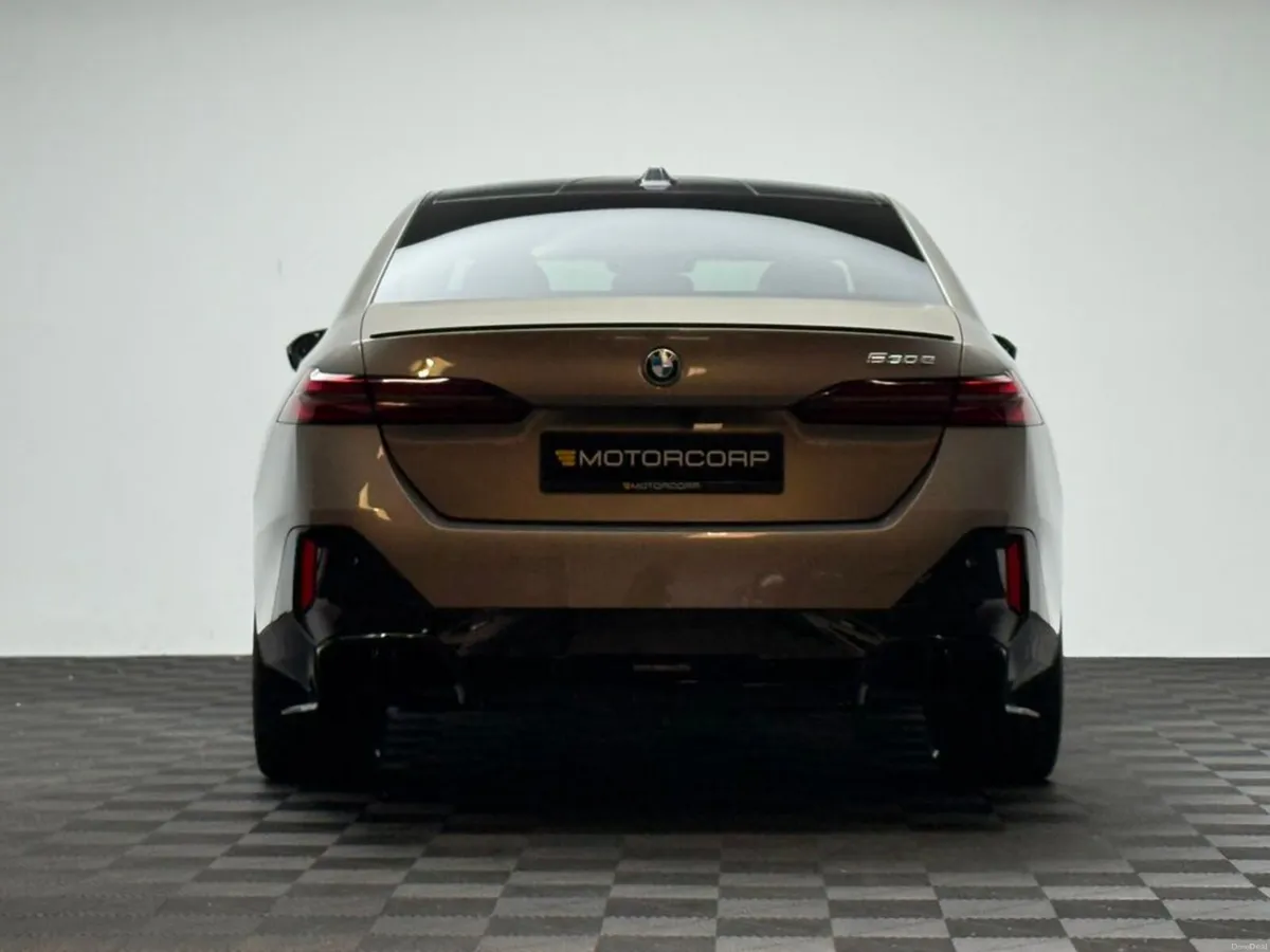 BMW 5-Series 530E M SPORT - Image 6
