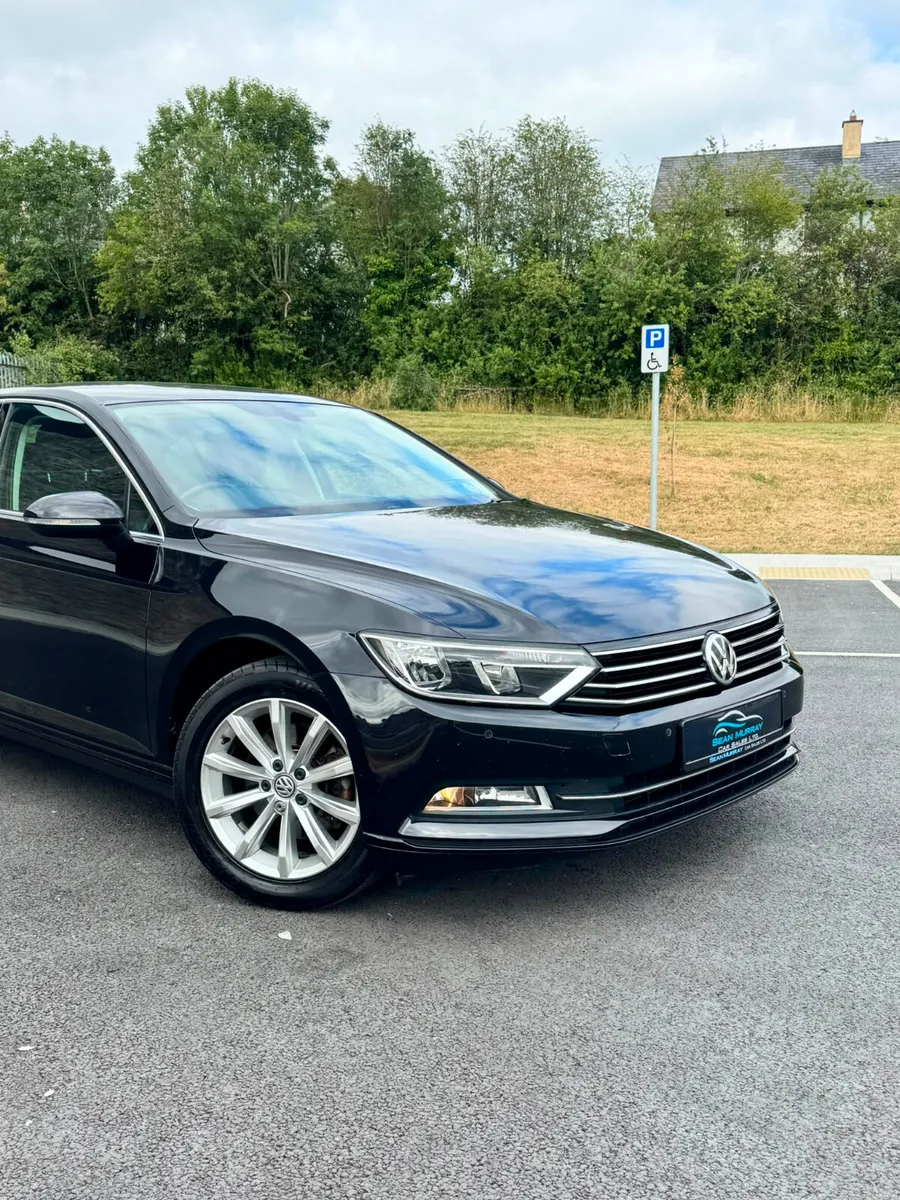 Volkswagen Passat 2019 - Image 2