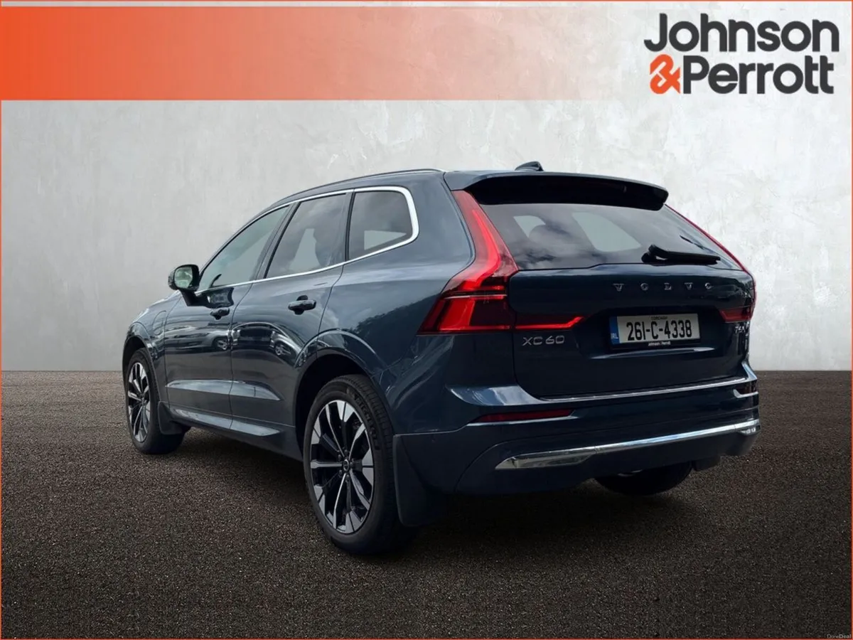 Volvo XC60 T6 350bhp AWD Plus Bright  (Four Year V - Image 3