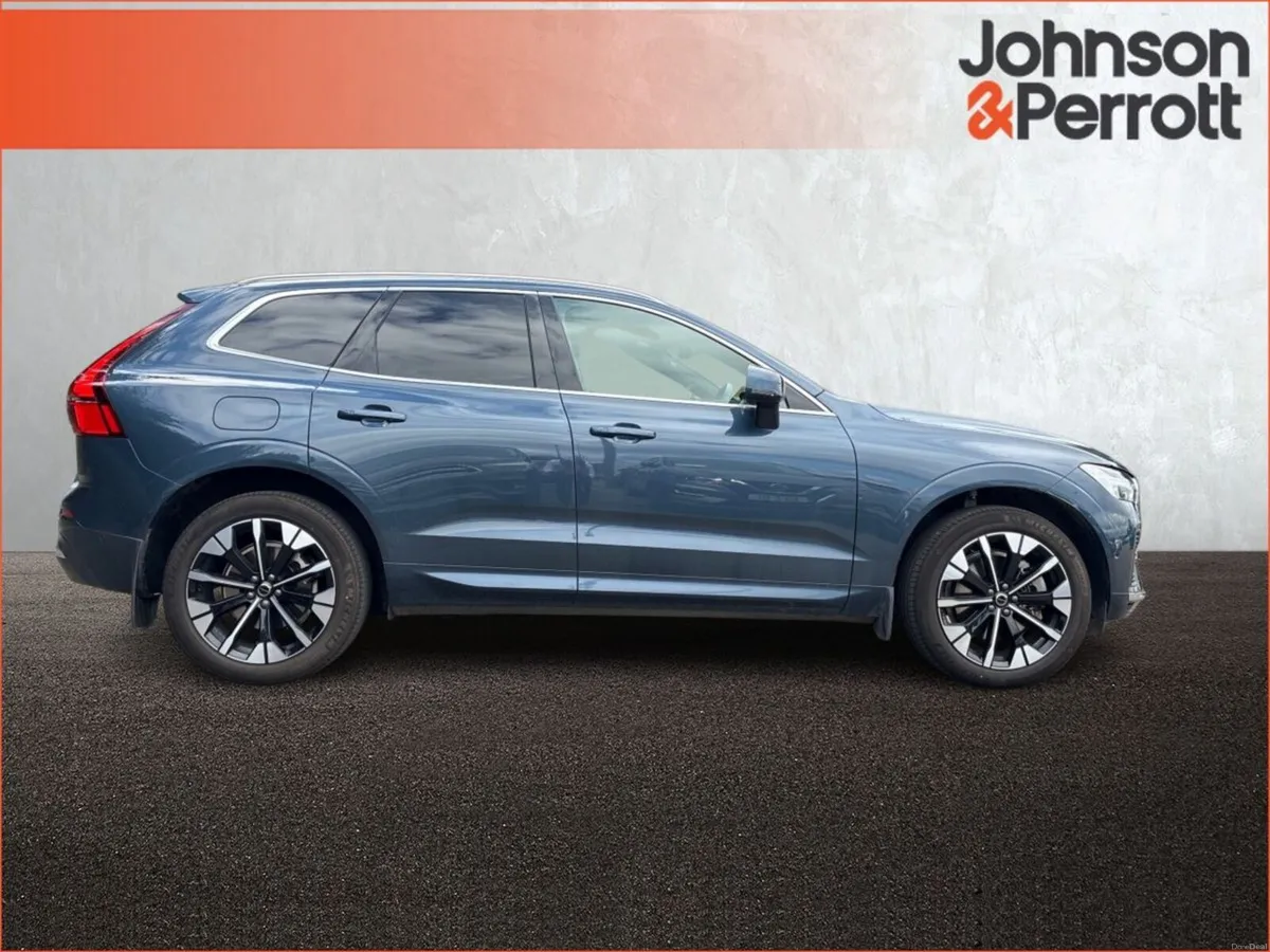Volvo XC60 T6 350bhp AWD Plus Bright  (Four Year V - Image 5