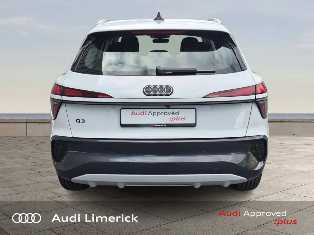 Audi Q3 *SAVE €2987 VS NEW*SUV E HYBRID SE - Image 5