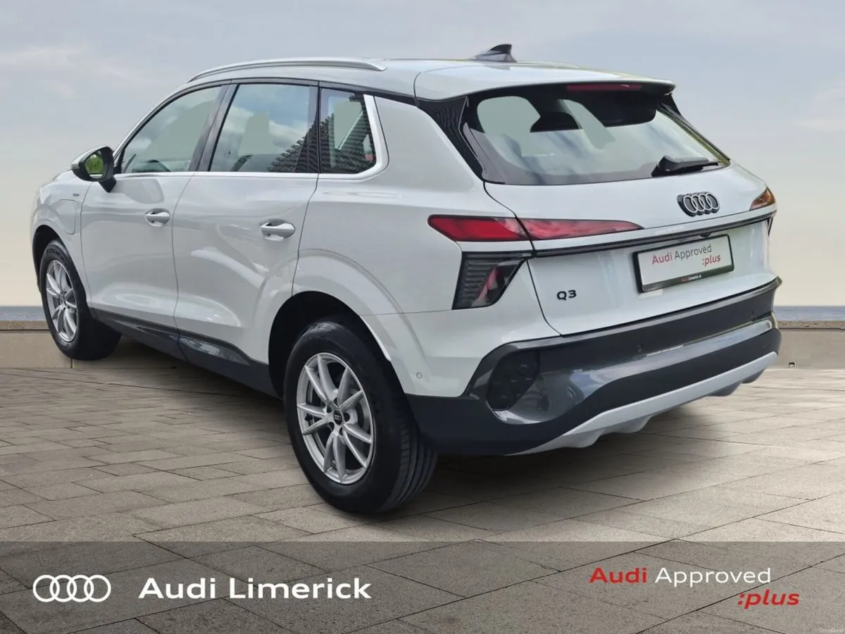 Audi Q3 *SAVE €2987 VS NEW*SUV E HYBRID SE - Image 6