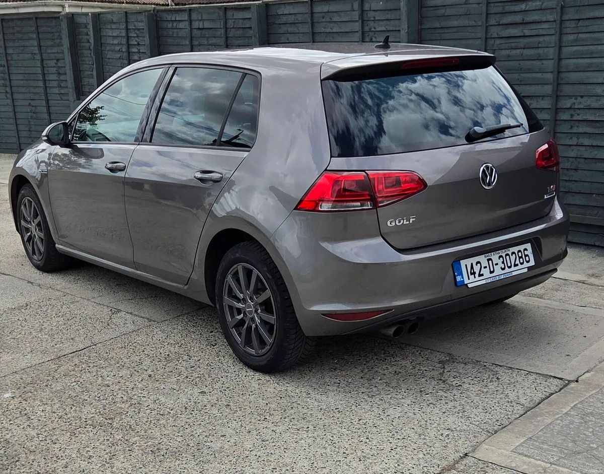 Volkswagon golf - Image 4