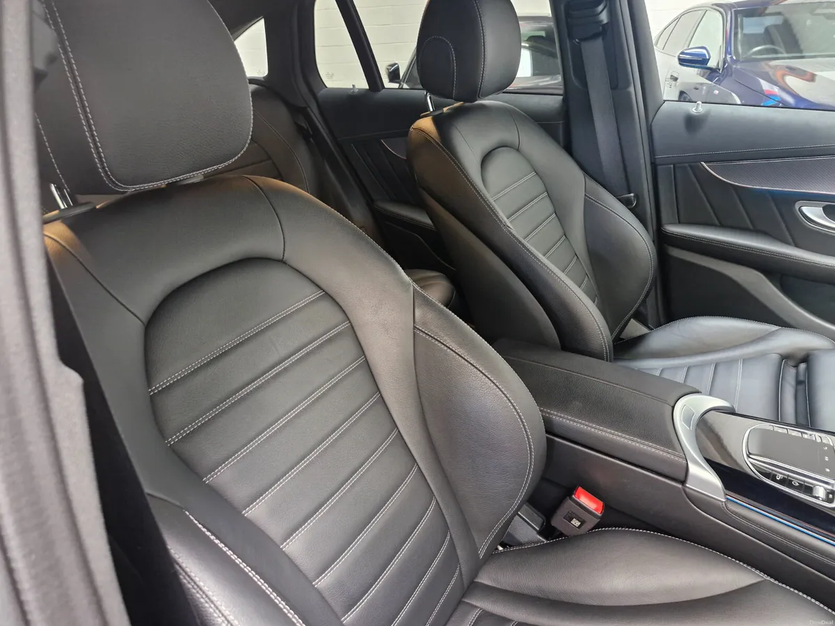 232 EQC 400 AMG LINE EDITION 4MATIC 4X4 - Image 6