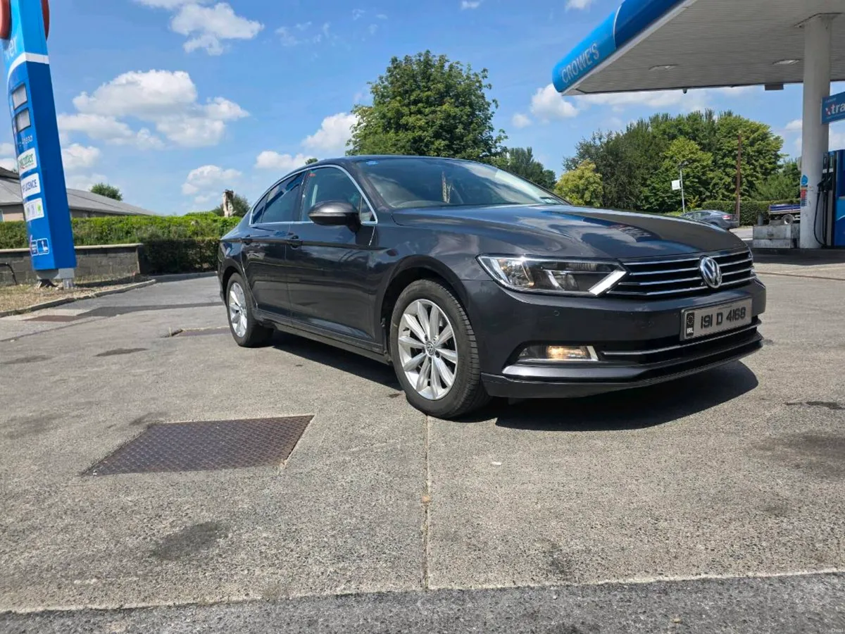 VW Passat 2019 2.0L diesel - Image 3