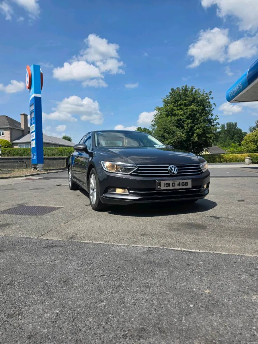 VW Passat 2019 2.0L diesel - Image 1