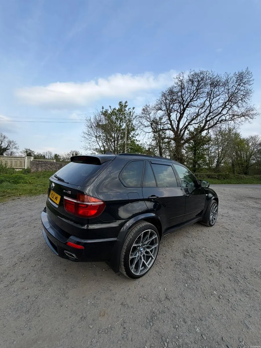 BMW X5 2012 - Image 2