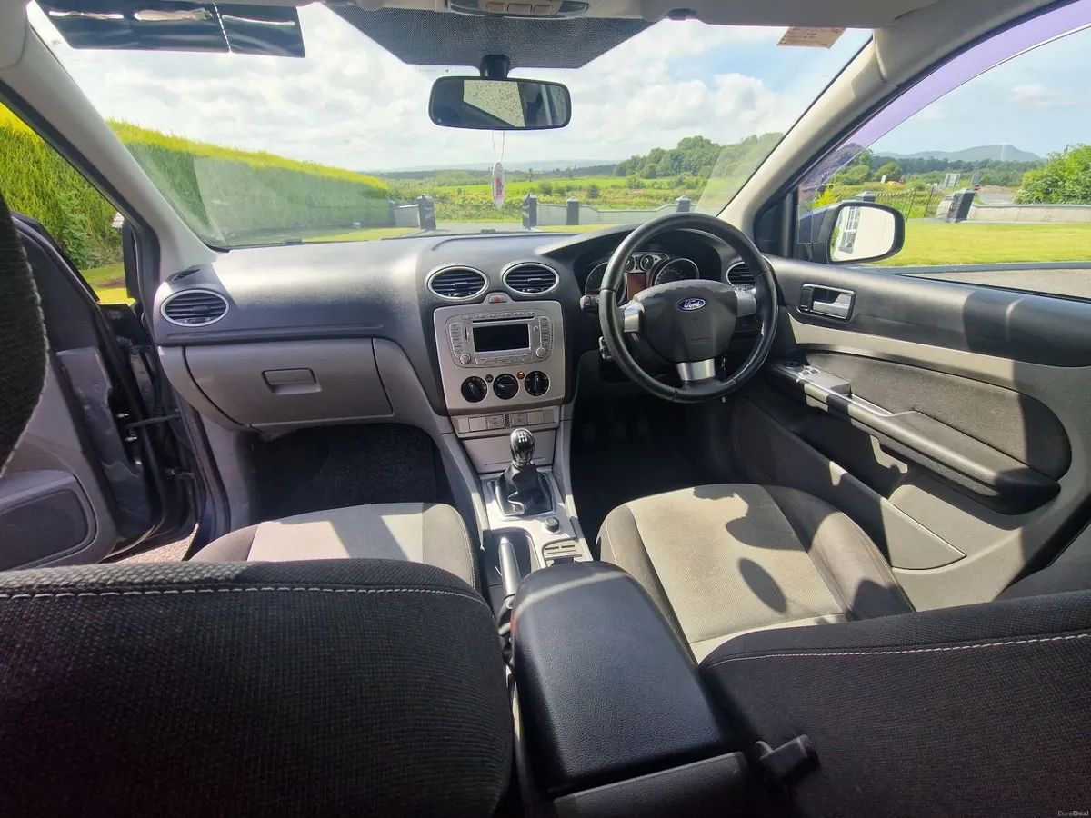 Ford Focus 2011 - Image 3