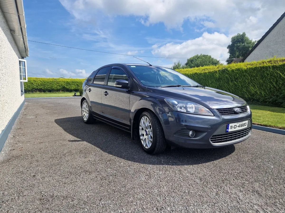 Ford Focus 2011 - Image 1
