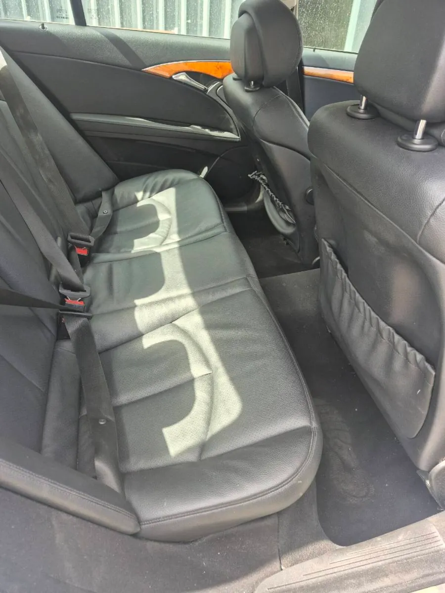 Mercedes e220 - Image 6