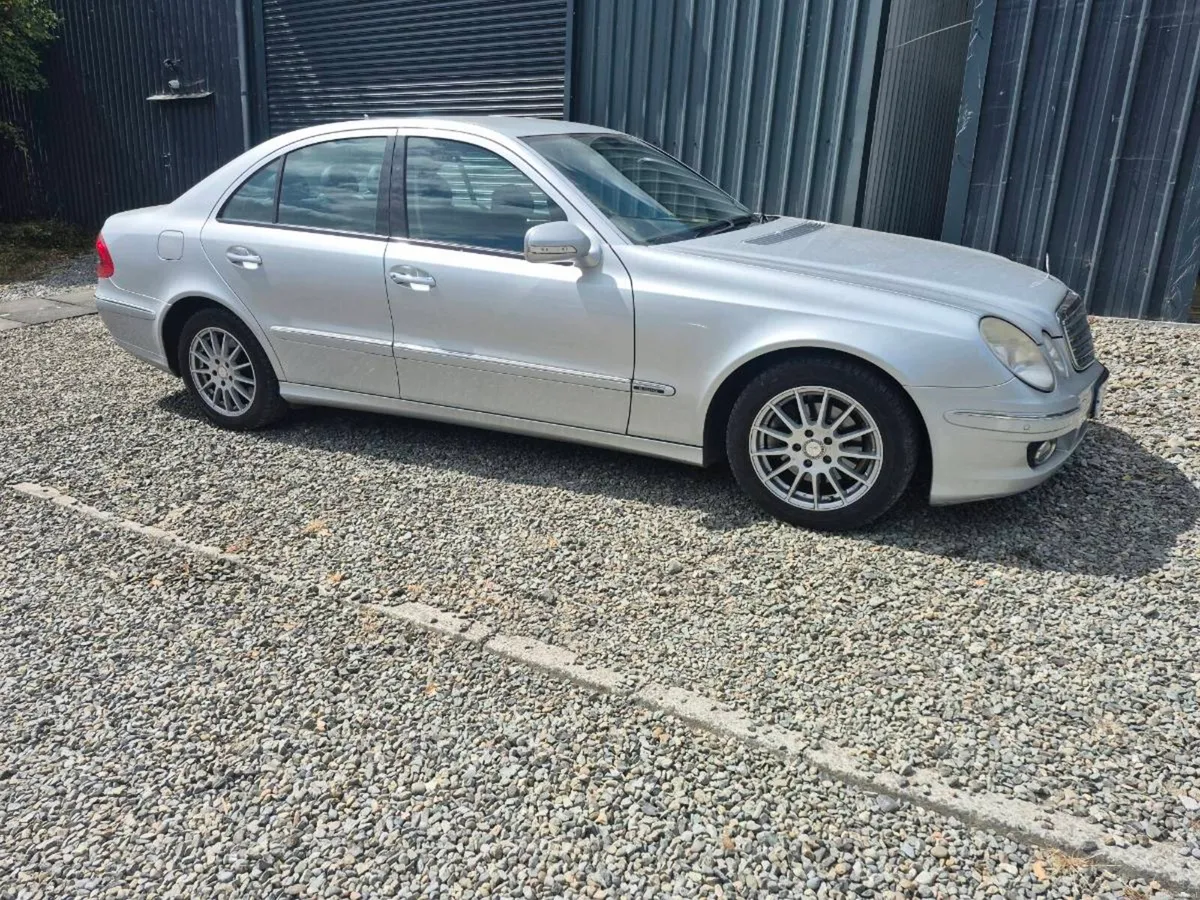 Mercedes e220 - Image 2