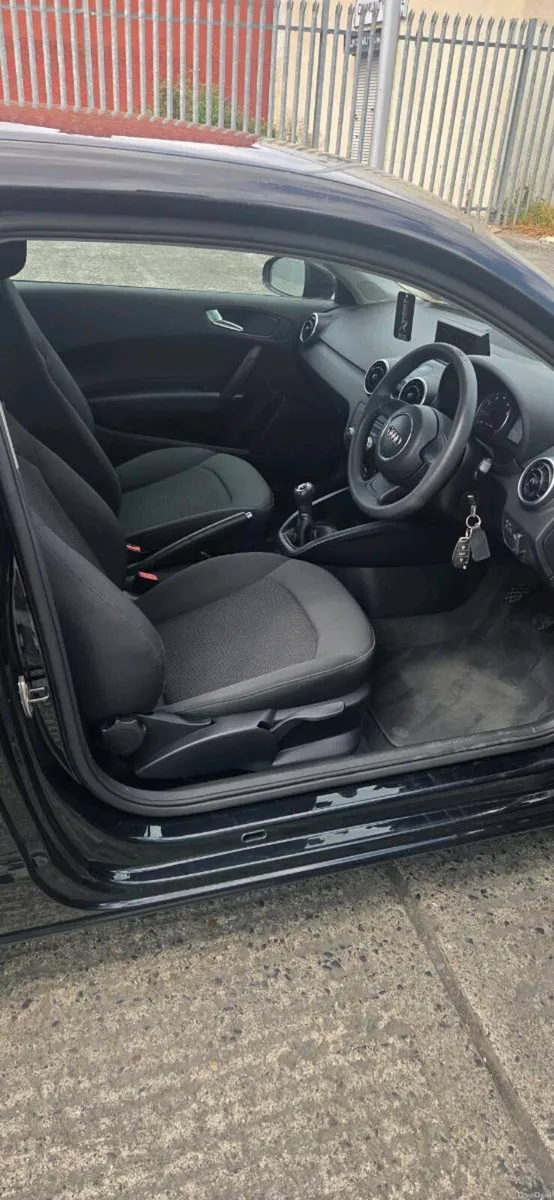 Audi A1 2011 - Image 5