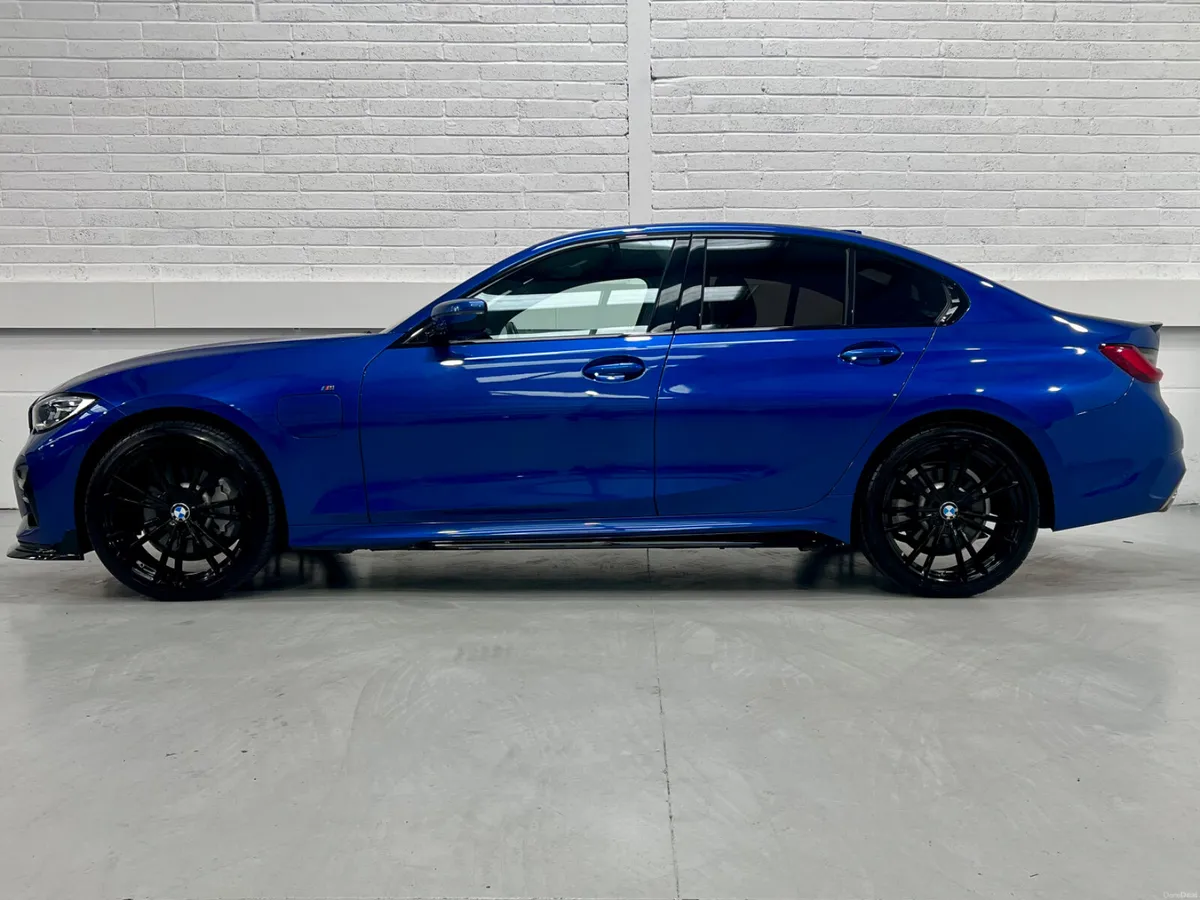 BMW 3 Series 330e M Sport Pro Edition Auto Saloon - Image 4