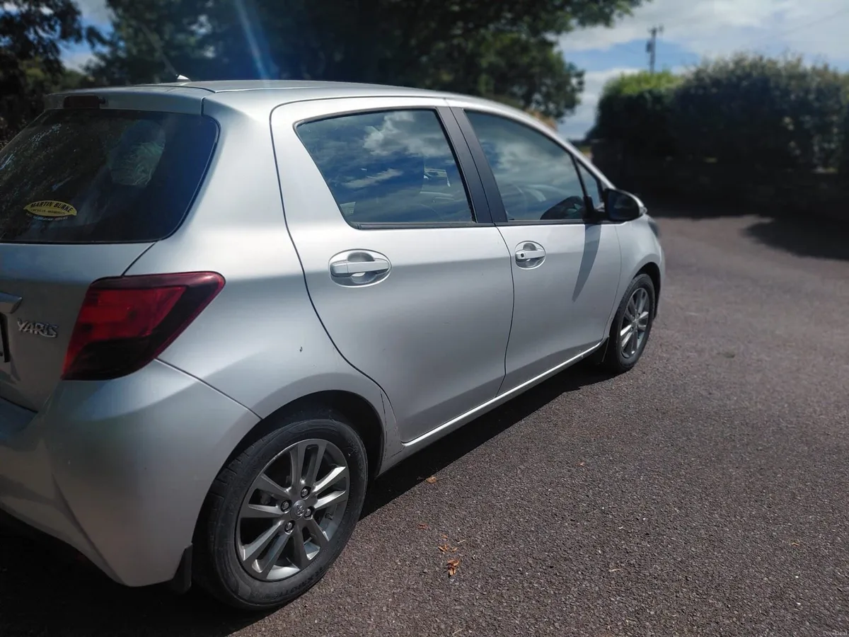 2016 Toyota Yaris - Image 2