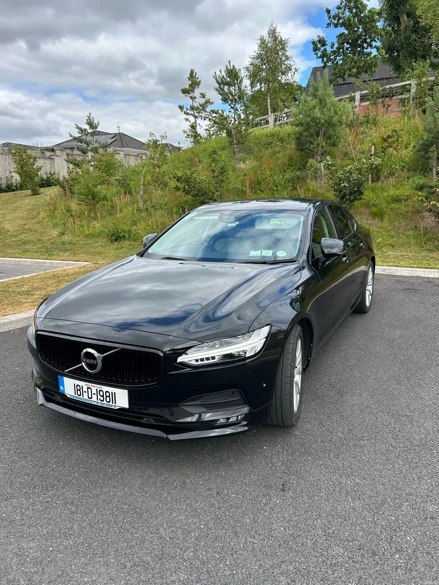 Volvo S90 D3 Momentum Auto (NCT 2028) - Image 2