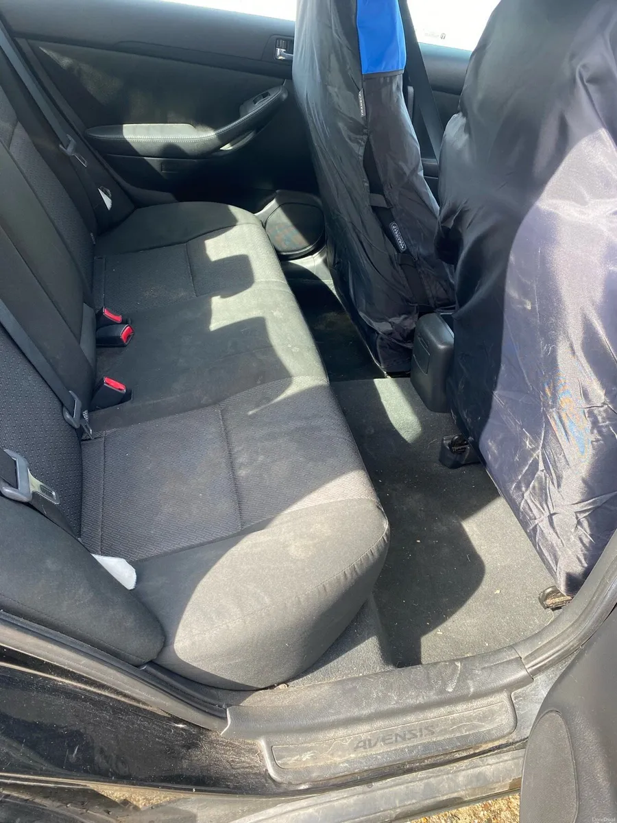 Toyota avensis - Image 6
