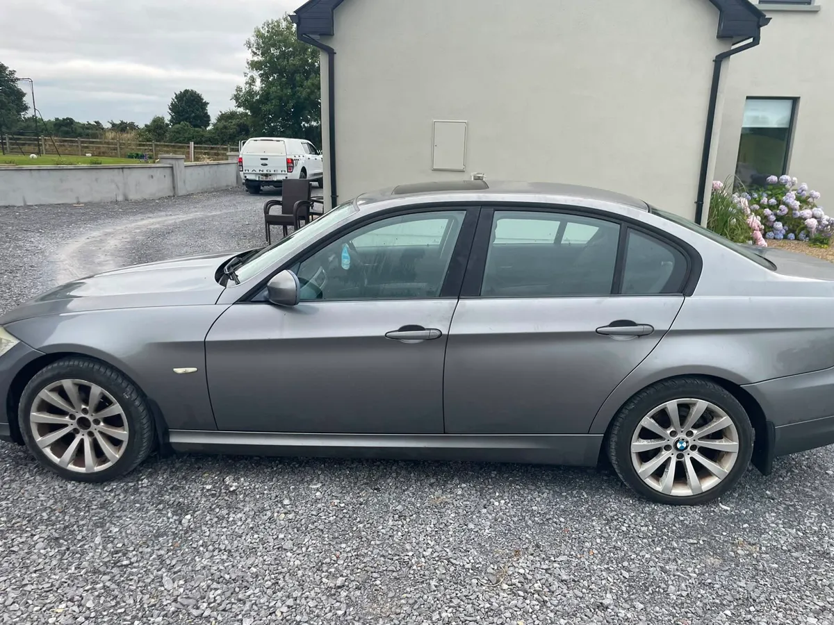 Car - Image 3