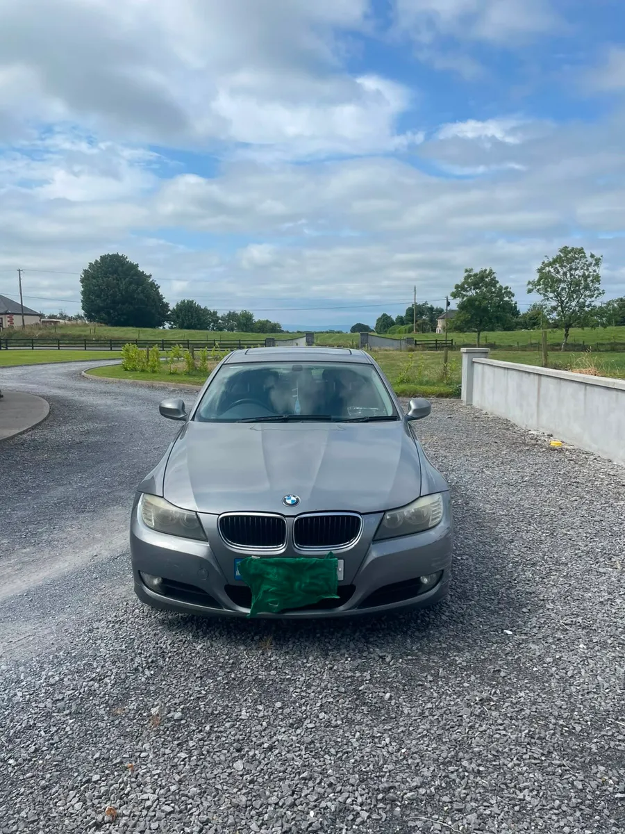 Car - Image 4