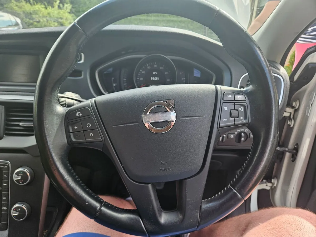 Volvo V40 - 2013 -1.6 Diesel - Image 5