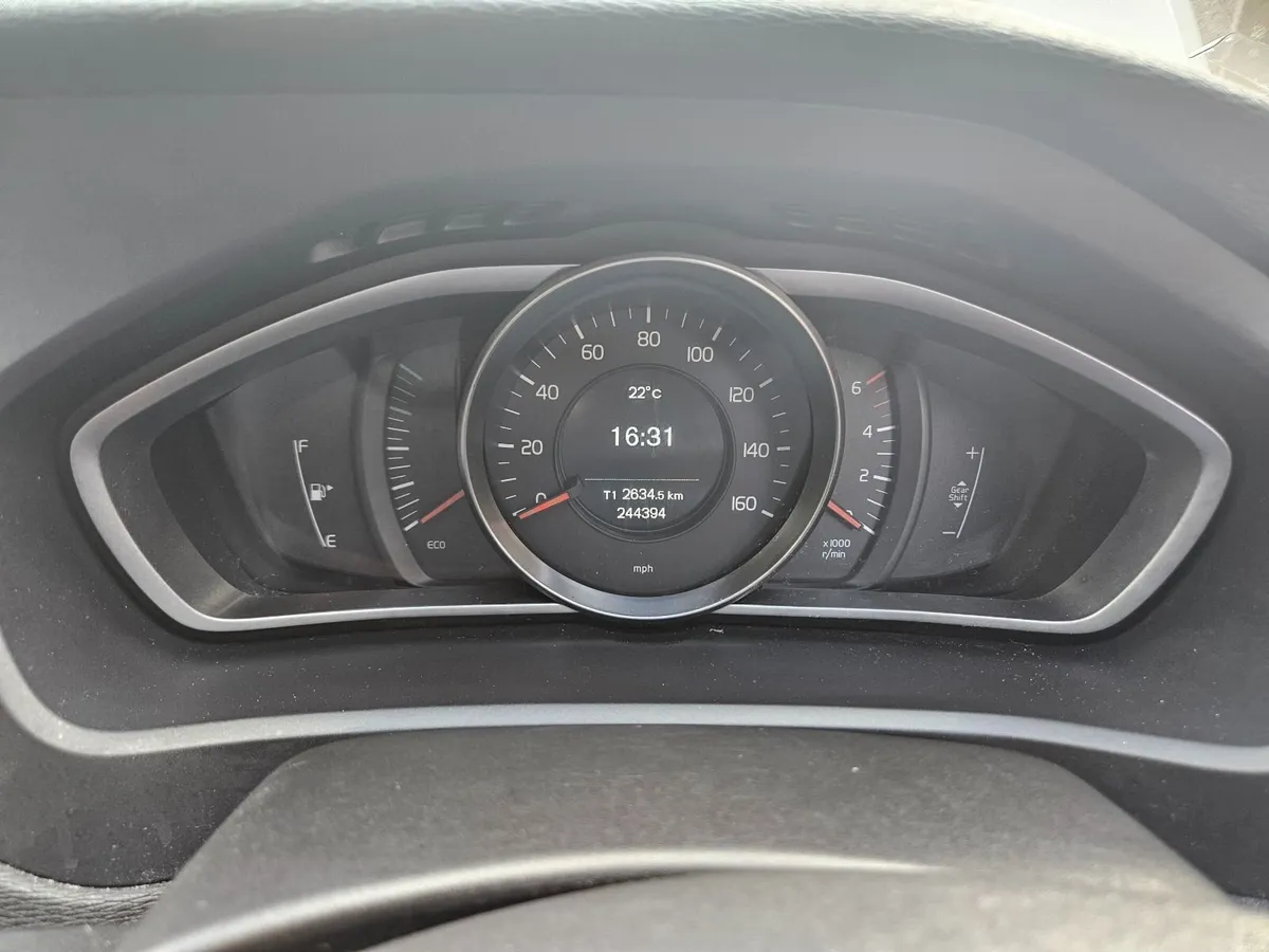 Volvo V40 - 2013 -1.6 Diesel - Image 6