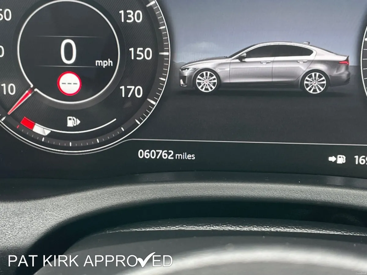 Jaguar XE Xe Diesel Saloon R-Dynamic SE - Image 6